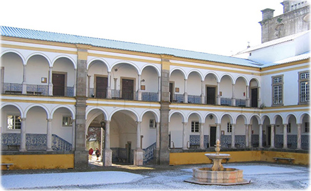 Universidade Evora